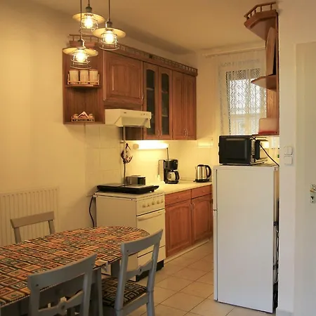 With Swing Apartman *