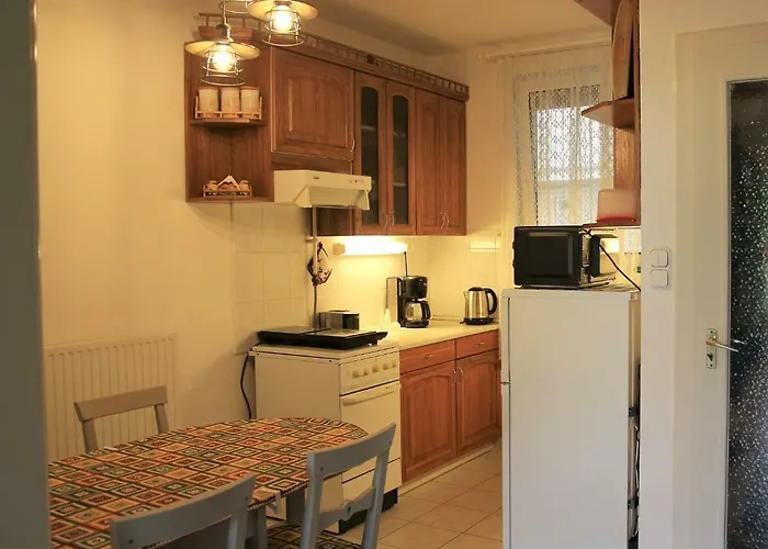 With Swing Apartment *